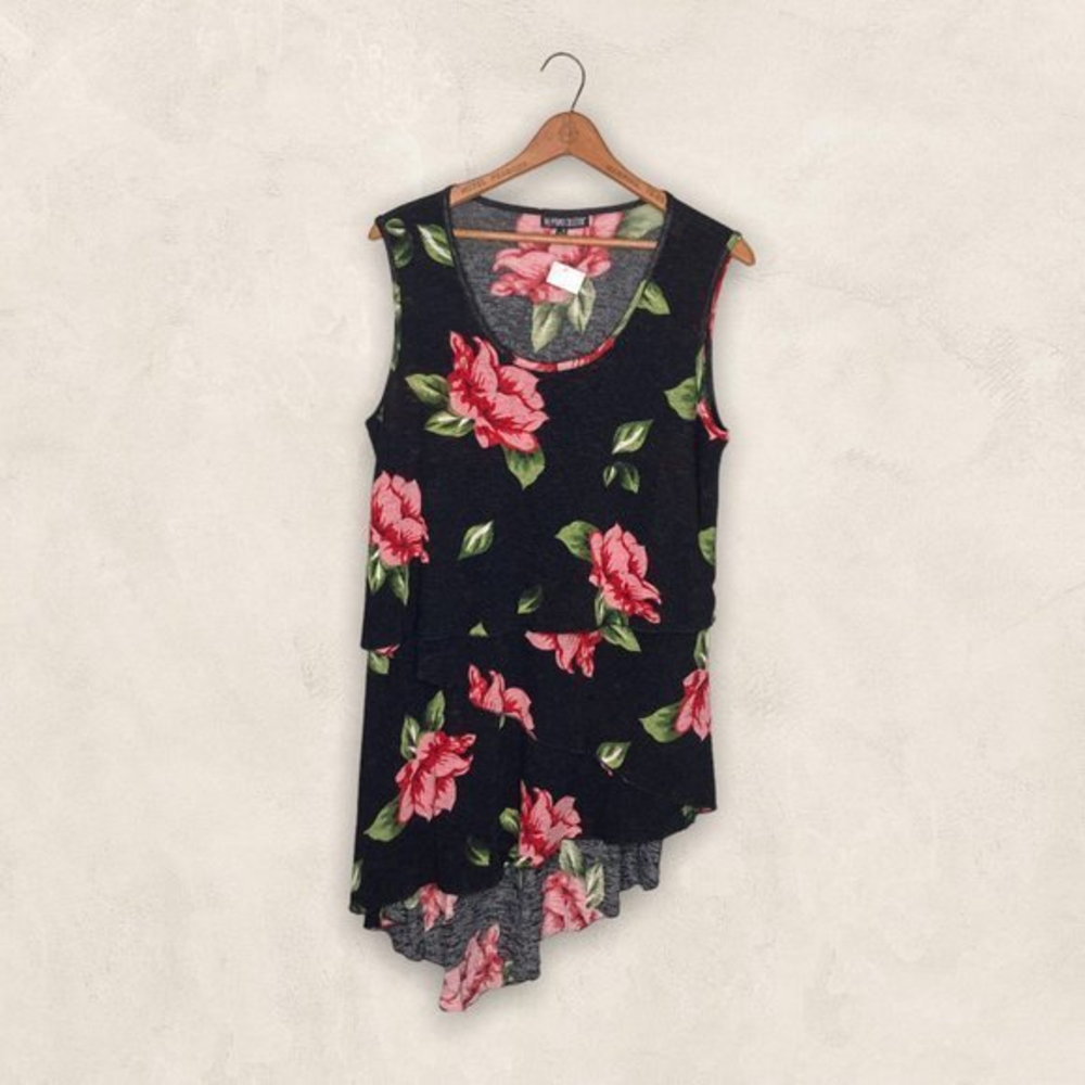 New The Pyramid Collection Small S Black Floral Knit Asymmetrical Tunic Top